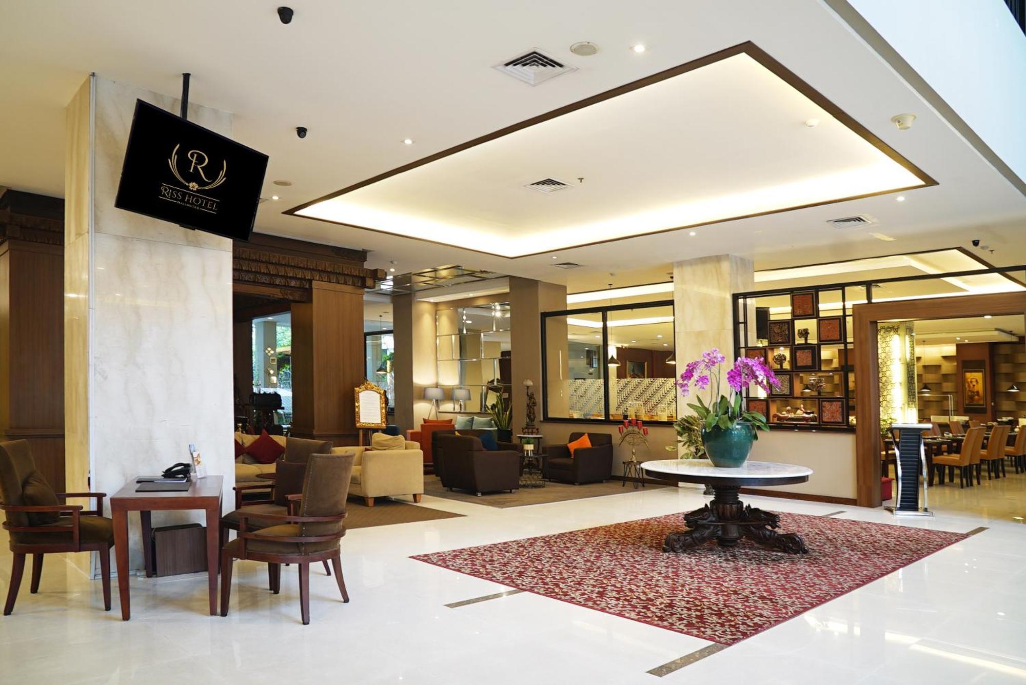 โรงแรมฮอไรซัน อัลติมา ริส มาลิโอโบโร ยอกยาการ์ตา ภายนอก รูปภาพ